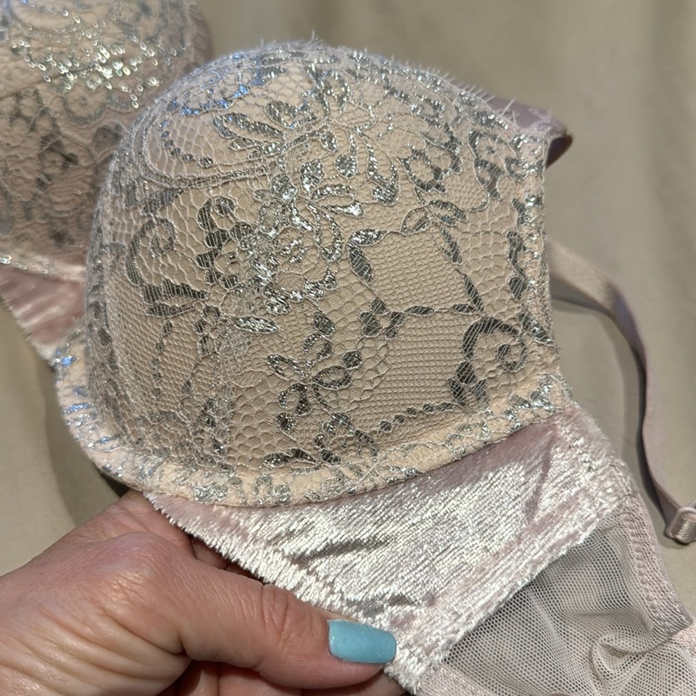 Victoria’s Secret bra - Picture 5 of 5